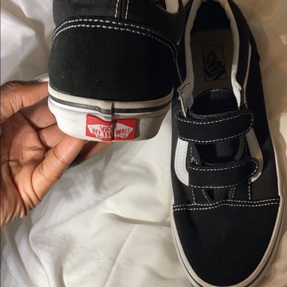 VANS - Picture 2 of 2